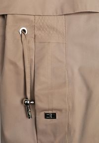 Born2be - Brązowa Kurtka w Stylu Parki z Odpinanym Kapturem i Sznurkami Enang. Okazja: na spacer. Kolor: brązowy. Materiał: prążkowany, jeans #6