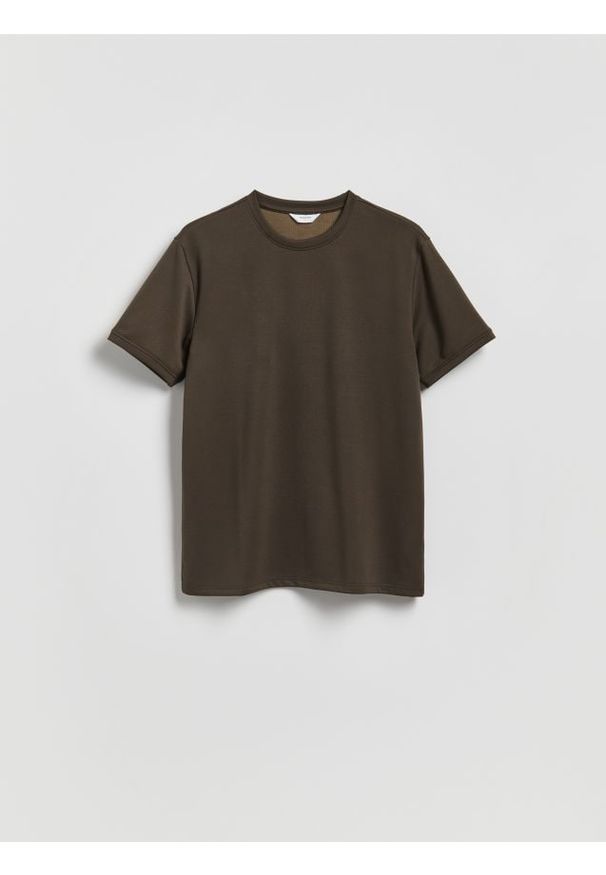 Reserved - T-shirt regular z dodatkiem lyocellu - ciemnobrązowy. Kolor: brązowy. Materiał: dzianina