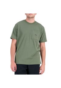 Koszulka New Balance MT31542DON - zielona. Kolor: zielony. Materiał: bawełna. Długość rękawa: krótki rękaw. Długość: krótkie