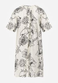 Born2be - Czarno-Biała Sukienka z Wiskozy o Pudełkowym Kroju w Kwiatowy Print Reninca. Okazja: na co dzień. Kolekcja: plus size. Kolor: czarny. Materiał: wiskoza. Wzór: nadruk, kwiaty. Sezon: lato. Typ sukienki: proste, dla puszystych. Styl: casual #7