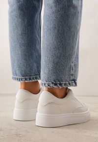 Born2be - Białe Sneakersy na Grubej Podeszwie z Tłoczeniem Zeanidra. Okazja: na co dzień. Kolor: biały. Materiał: jeans #4