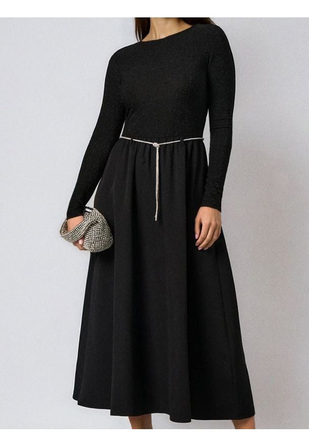 Sinsay - Sukienka z paskiem - czarny. Kolor: czarny