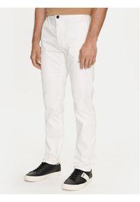 BOSS - Boss Chinosy Chino_Slim 50510933 Beżowy Slim Fit. Kolor: beżowy. Materiał: bawełna #1
