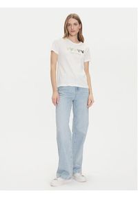 JDY T-Shirt Michigan 15311702 Biały Regular Fit. Kolor: biały. Materiał: bawełna