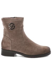 Beżowe Botki Vinceza Ocieplane Obuwie Damskie. Kolor: beżowy. Materiał: zamsz, materiał. Szerokość cholewki: normalna. Sezon: zima, jesień. Obcas: na obcasie. Styl: klasyczny, elegancki. Wysokość obcasa: średni #2