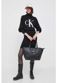 Calvin Klein Jeans sweter bawełniany kolor czarny lekki z golfem. Typ kołnierza: golf. Kolor: czarny. Materiał: bawełna. Długość rękawa: długi rękaw. Długość: długie. Wzór: ze splotem #5