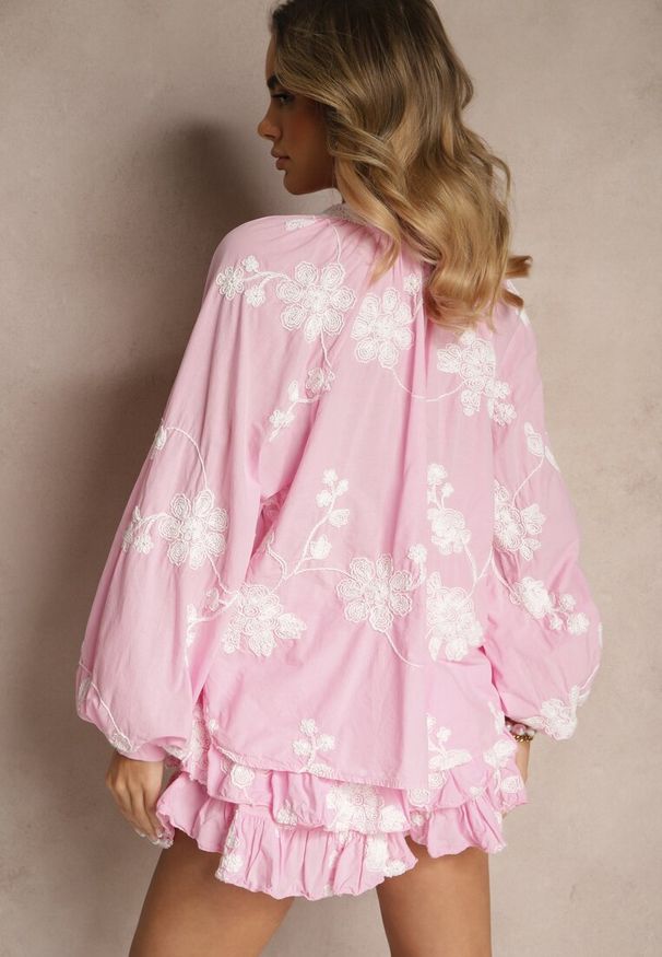 Renee - Różowy Komplet z Bawełny Spódnico-Spodenki i Koszula z Szerokimi Rękawami Savalene. Kolor: różowy. Materiał: bawełna. Wzór: kwiaty