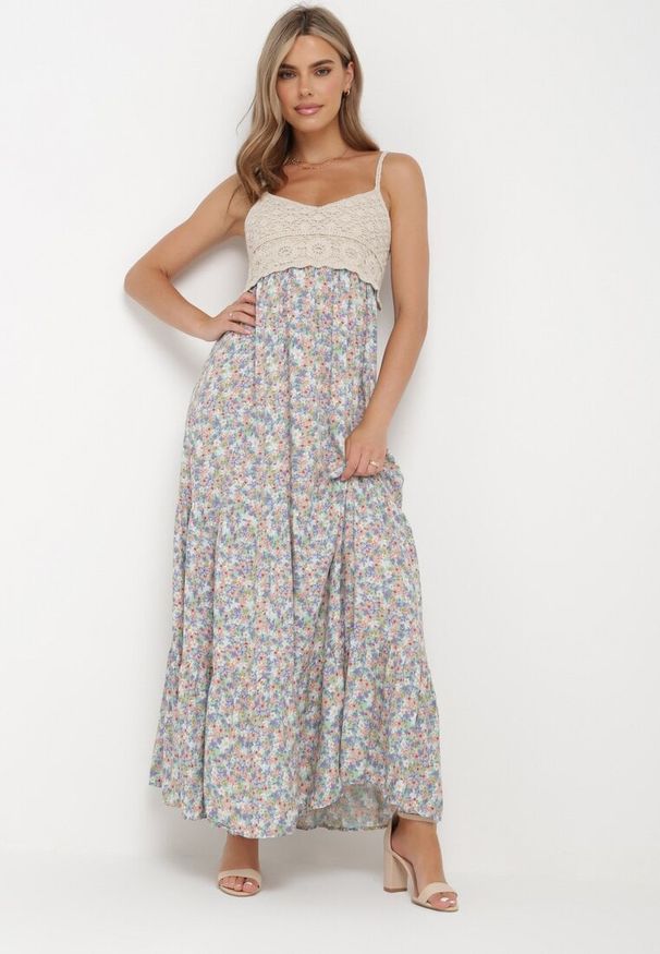 Born2be - Niebiesko-Zielona Rozkloszowana Sukienka Maxi z Wiskozy w Kwiatowy Print i z Szydełkowym Wzorem Adviana. Kolor: niebieski. Materiał: wiskoza. Długość rękawa: na ramiączkach. Wzór: nadruk, kwiaty. Długość: maxi