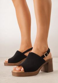 Renee - Czarne Sandały VICES na Słupku i Platformie Stylizowanych na Drewniane Lobenti. Zapięcie: sprzączka. Kolor: czarny. Materiał: jeans. Sezon: lato. Obcas: na platformie #1