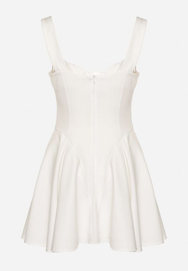 Born2be - Biała Rozkloszowana Sukienka z Gorsetową Górą i Dekoltem w Serce Frolami. Okazja: na co dzień. Typ kołnierza: dekolt gorset. Kolor: biały. Typ sukienki: gorsetowe. Styl: casual