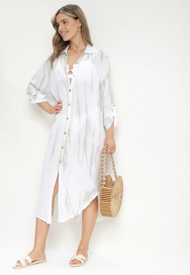 Born2be - Jasnozielona Sukienka Oversize o Koszulowym Fasonie Rarosa. Typ kołnierza: dekolt w serek. Kolor: zielony. Materiał: skóra. Typ sukienki: koszulowe, oversize. Styl: elegancki