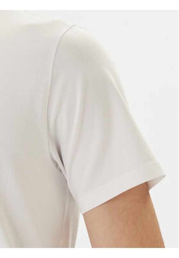 Guess T-Shirt M4GI70 KC9X0 Biały Slim Fit. Kolor: biały. Materiał: bawełna
