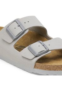 Birkenstock - Klapki damskie BIRKENSTOCK ARIZONA BF STONE COIN. Nosek buta: otwarty. Kolor: szary. Materiał: syntetyk, materiał, polar, zamsz, welur. Wzór: paski. Styl: retro #6