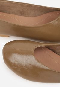 Born2be - Zielone Minimalistyczne Balerinki z Okrągłym Noskiem Katara. Okazja: na co dzień, na spotkanie biznesowe, do pracy. Nosek buta: okrągły. Kolor: zielony. Materiał: jeans. Wzór: gładki. Styl: casual, biznesowy, elegancki #4