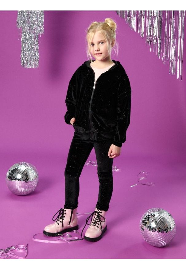 Sinsay - Legginsy z połyskiem - czarny. Kolor: czarny