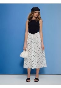 Sinsay - Bawełniana sukienka midi z łączonych materiałów - wielobarwny. Materiał: materiał, bawełna. Długość: midi #1