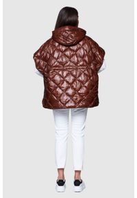 Hetrego - HETREGO Brązowy damski puchowy bezrękawnik Ginger z kapturem, Rozmiar S. Typ kołnierza: kaptur. Kolor: brązowy. Materiał: puch, poliamid. Długość rękawa: bez rękawów #3