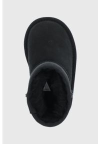 Ugg - UGG śniegowce zamszowe dziecięce Classic II kolor czarny. Nosek buta: okrągły. Kolor: czarny. Materiał: zamsz #5