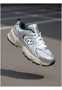 New Balance Sneakersy GR530KA Srebrny. Kolor: srebrny. Materiał: materiał