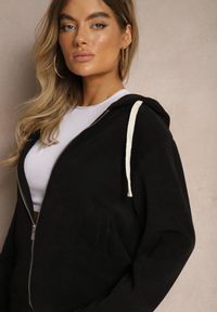 Renee - Czarny Komplet Dresowy z Dodatkiem Bawełny Spodnie z Gumką w Talii Bluza z Kapturem Jaseria. Kolor: czarny. Materiał: bawełna, dresówka