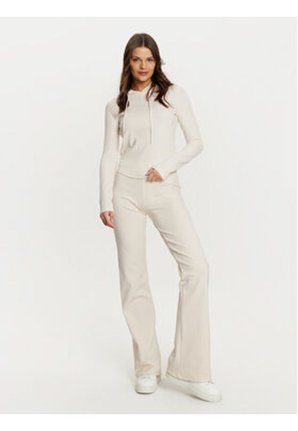 Guess Spodnie dzianinowe V5RB06 KCLH0 Écru Regular Fit. Materiał: syntetyk