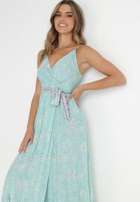Born2be - Miętowa Sukienka Komley. Kolor: miętowy. Materiał: wiskoza, materiał. Długość rękawa: na ramiączkach. Wzór: nadruk. Typ sukienki: kopertowe. Długość: maxi #4