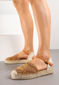 Born2be - Brązowe Sandały Typu Espadryle z Ażurowym Wzorem i Plecionką Ralovea. Okazja: na co dzień, na imprezę. Zapięcie: sprzączka. Kolor: brązowy. Wzór: ażurowy. Sezon: lato. Styl: elegancki, casual