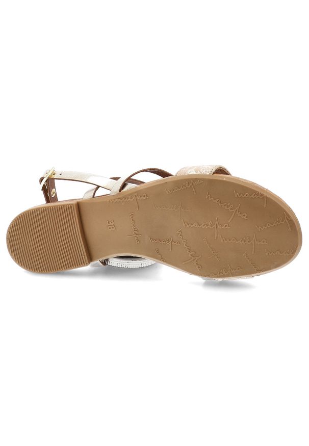 Złote Sandały Maciejka Eleganckie Obuwie Damskie. Okazja: na co dzień. Zapięcie: pasek. Kolor: złoty. Wzór: paski. Sezon: lato. Styl: elegancki