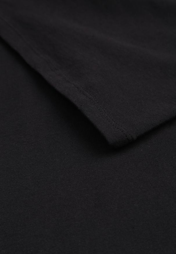 Renee - Czarny T-shirt Ariema. Kolor: czarny. Materiał: dzianina. Długość rękawa: krótki rękaw. Długość: krótkie. Wzór: gładki