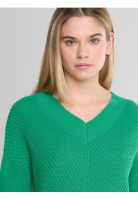 Big-Star - Sweter damski z wiskozy z dekoltem v-neck zielony Cyntiana 301. Kolor: zielony. Materiał: wiskoza. Wzór: kolorowy, ze splotem. Styl: elegancki