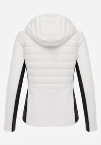 Born2be - Biała Pikowana Kurtka Przejściowa z Kapturem i Elastycznymi Rękawami Nikitha. Okazja: na co dzień. Typ kołnierza: kaptur. Kolor: biały. Materiał: jeans, nylon. Styl: casual, elegancki, sportowy, klasyczny #4