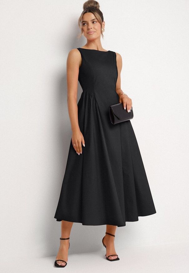 Born2be - Czarna Bawełniana Sukienka o Rozkloszowanym Kroju Halowena. Okazja: na spacer, na co dzień. Kolor: czarny. Materiał: bawełna. Typ sukienki: proste. Styl: casual