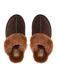 Ugg Kapcie W Scuffette II 1106872 Brązowy. Kolor: brązowy. Materiał: skóra