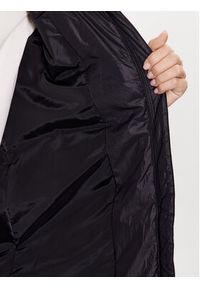 Calvin Klein Jeans Kurtka puchowa J20J221371 Czarny Regular Fit. Kolor: czarny. Materiał: puch, syntetyk