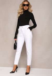 Renee - Białe Jeansy High Waist o Fasonie Mom Fit Petitlla. Okazja: na co dzień. Stan: podwyższony. Kolor: biały. Styl: elegancki, casual, klasyczny