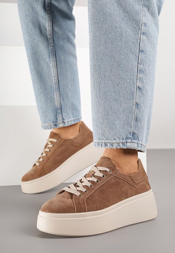 Born2be - Brązowe Zamszowe Sneakersy na Grubej Podeszwie Nalimiree. Okazja: na co dzień. Kolor: brązowy. Materiał: zamsz