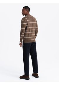 Ombre Clothing - Męski sweter casualowy w poziome paski – brązowy V3. Okazja: na co dzień. Kolor: brązowy. Materiał: nylon, włókno, materiał, bawełna. Wzór: paski. Styl: casual #5