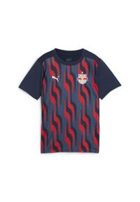 Puma - Młodzieżowa koszulka przedmeczowa z krótkim rękawem FC Red Bull Salzburg PUMA. Kolor: czerwony, wielokolorowy, niebieski. Długość rękawa: krótki rękaw. Długość: krótkie