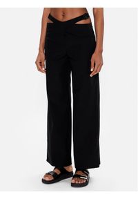Calvin Klein Jeans Spodnie materiałowe J20J221069 Czarny Regular Fit. Kolor: czarny. Materiał: materiał, syntetyk