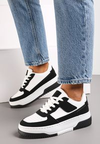 Renee - Czarno-Białe Sneakersy na Platformie z Ozdobnymi Wstawkami Faretta. Kolor: czarny. Wzór: aplikacja. Obcas: na platformie #4