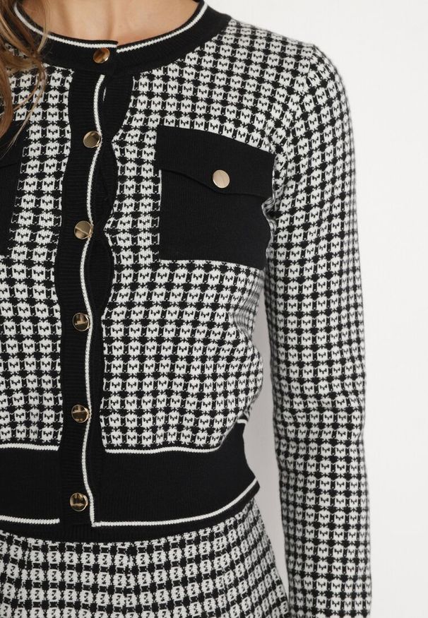 Born2be - Czarno-Biały Dzianinowy Komplet Kardigan na Guziki i Rozkloszowana Spódnica Zemita. Kolor: czarny. Materiał: dzianina