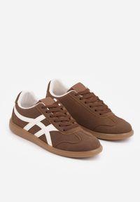 Renee - Brązowe Sneakersy w Stylu Tenisówek Ozdobione Geometrycznymi Paskami Zitora. Okazja: na co dzień. Zapięcie: pasek. Kolor: brązowy. Wzór: geometria, aplikacja #4