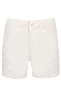 TOP SECRET - Jeansowe szorty. Okazja: do pracy, na plażę. Kolor: biały. Materiał: jeans. Długość: krótkie. Wzór: aplikacja, ażurowy. Sezon: lato #5