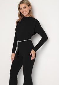 Born2be - Czarny Koktajlowy Kombinezon Ozdobiony Wycięciem na Plecach Sewiel. Kolor: czarny. Długość rękawa: długi rękaw. Długość: długie. Wzór: aplikacja. Styl: wizytowy #3