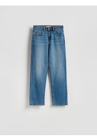 Reserved - Jeansy straight z krótszą nogawką - granatowy. Kolor: niebieski. Długość: krótkie