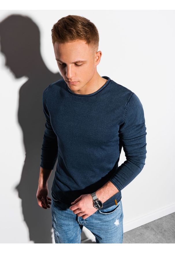 Niebieski sweter Ombre Clothing