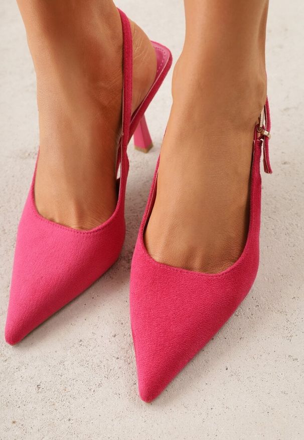 Renee - Fuksjowe Szpilki Slingback VICES z Imitacji Zamszu z Prostokątną Klamerką Natuma. Okazja: na ślub cywilny, na randkę, na co dzień, na wesele. Zapięcie: klamry. Kolor: różowy. Materiał: zamsz. Obcas: na szpilce. Styl: elegancki, casual