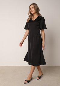 Born2be - Czarna Koktajlowa Sukienka VICES ze Zwiewnymi Rękawami i Kwiatową Aplikacją 3D Talilia. Okazja: na wesele, na ślub cywilny, na imprezę. Kolor: czarny. Wzór: aplikacja, kwiaty. Styl: wizytowy #8