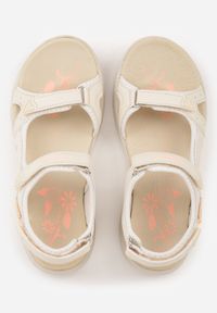 Renee - Jasnobeżowe Sandały z Wkładką ze Skóry Naturalnej i Zapięciem na Rzep Sambuca. Zapięcie: rzepy. Kolor: beżowy. Materiał: skóra. Sezon: lato. Styl: elegancki #8