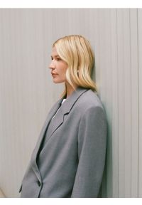 Reserved - Marynarka z dodatkiem wiskozy - ciemnoszary. Kolor: szary. Materiał: wiskoza #1